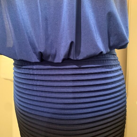 Chic dress Melanie Lynn - Picture 2 of 8